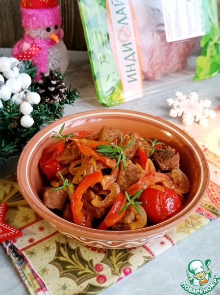 Индейка со сладким перцем и вином