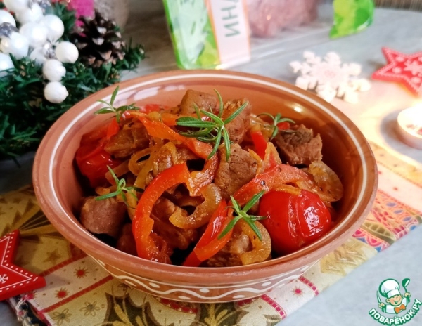 Индейка со сладким перцем и вином