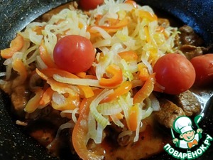 Индейка со сладким перцем и вином