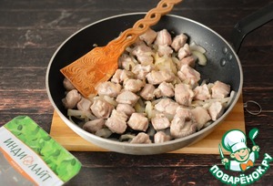 Индейка, тушеная в яблочно-томатном соусе Индейка, тушеная в яблочно-томатном соусе