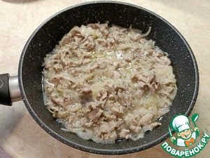 Капустный салат с индейкой и яичными блинчиками Капустный салат с индейкой и яичными блинчиками