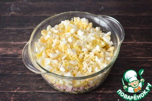 Классический "Зимний" салат с варёной колбасой