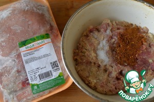 Котлеты из индейки с брусничным соусом Котлеты из индейки с брусничным соусом