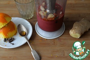 Котлеты из индейки с брусничным соусом Котлеты из индейки с брусничным соусом