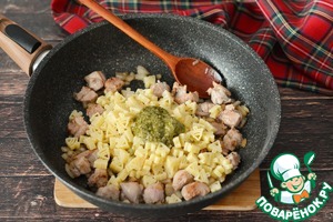 Новогодние макароны с индейкой и песто