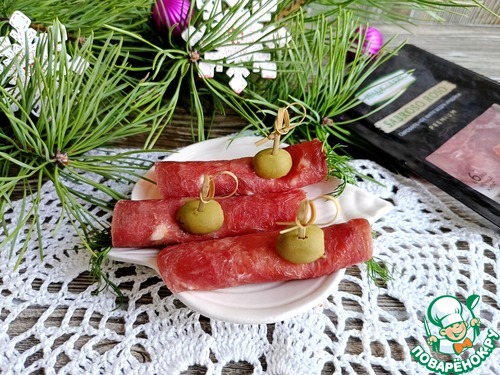 Острые рулетики из сыровяленой индейки Острые рулетики из сыровяленой индейки