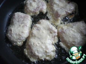 Отбивные из стейка индейки в кляре