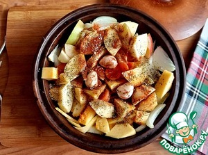 Овощное ассорти на кеци с колбасой Овощное ассорти на кеци с колбасой