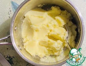 Роллы с сельдью, картофелем и соленым огурцом Роллы с сельдью, картофелем и соленым огурцом