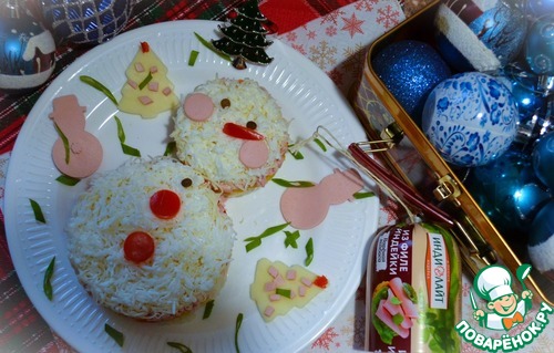 Салат слоёный "Снеговик" Салат слоёный "Снеговик"