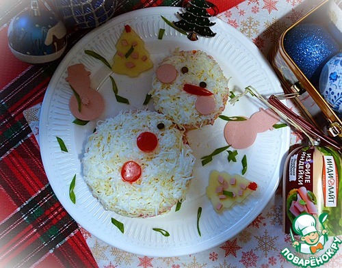 Салат слоёный "Снеговик" Салат слоёный "Снеговик"