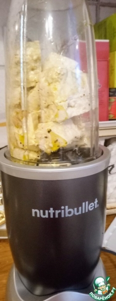 Спагетти с тофу, чесноком и лимоном