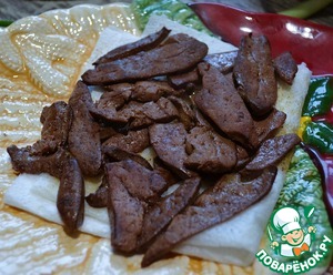 Теплый салат с печенью индейки