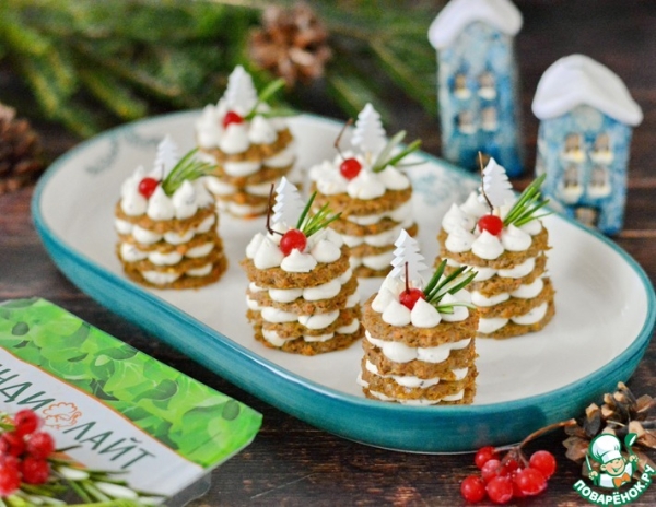 Закусочные пирожные "Печёночный мильфей" Закусочные пирожные "Печёночный мильфей"