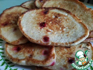 Оладьи с рикоттой и брусникой