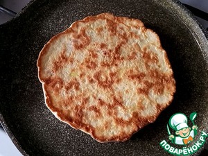 Кабачково-луковые лепёшки на сковороде