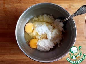 Кабачково-луковые лепёшки на сковороде