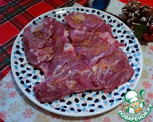 Буженина из индейки в соусе Буженина из индейки в соусе