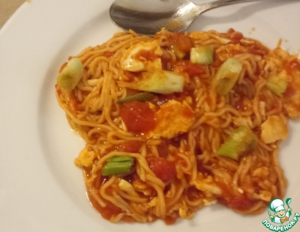 Лапша с яйцом в томатном соусе Лапша с яйцом в томатном соусе