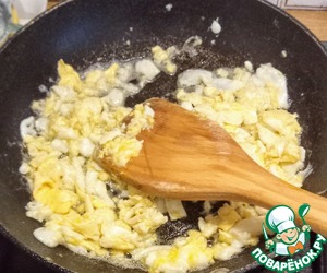 Лапша с яйцом в томатном соусе Лапша с яйцом в томатном соусе