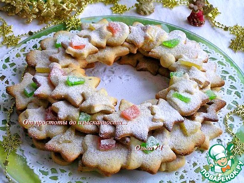 Миндальный рождественский венок Миндальный рождественский венок