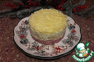 Новогодний салат с ананасами и индейкой