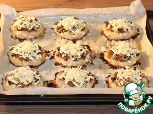 Округлые котлетки с грибной начинкой