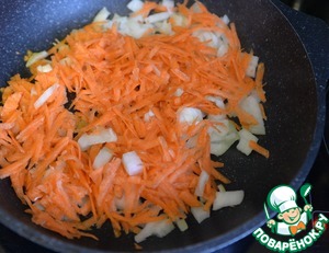 Рулет из индейки, риса и шпината