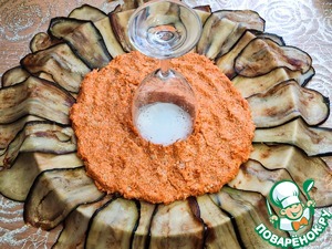 Салат с баклажанами и индейкой