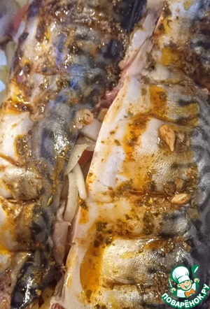 Скумбрия в духовке с картофелем