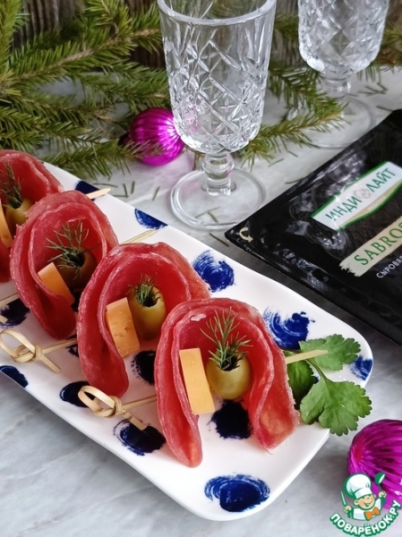 Закуска с сыровяленой индейкой Закуска с сыровяленой индейкой