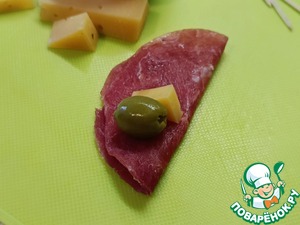 Закуска с сыровяленой индейкой Закуска с сыровяленой индейкой