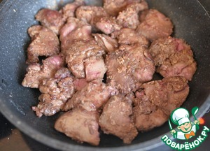 Закусочный мильфей из яблок с печенью Закусочный мильфей из яблок с печенью