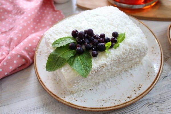 Торт Молочная девочка на сгущенке со сметанным кремом