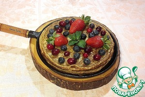 Тонкие блинчики на минералке с ягодами Тонкие блинчики на минералке с ягодами