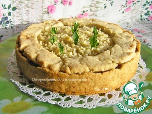 Мясной пирог с рисом, луком, яблоками