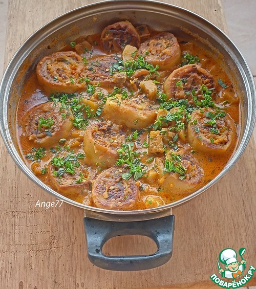 Ленивые пельмени в томатно-сметанном соусе