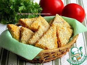 Сырное печенье с паприкой и кунжутом