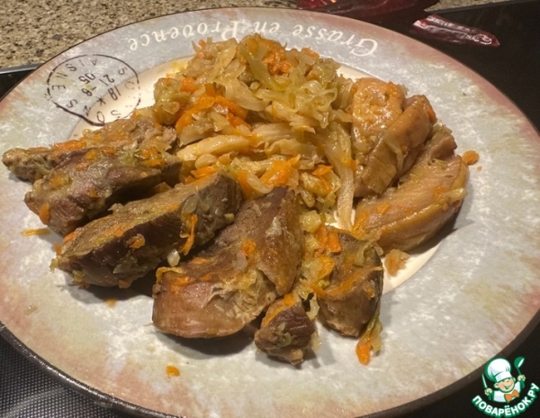 Утиная грудка в капусте